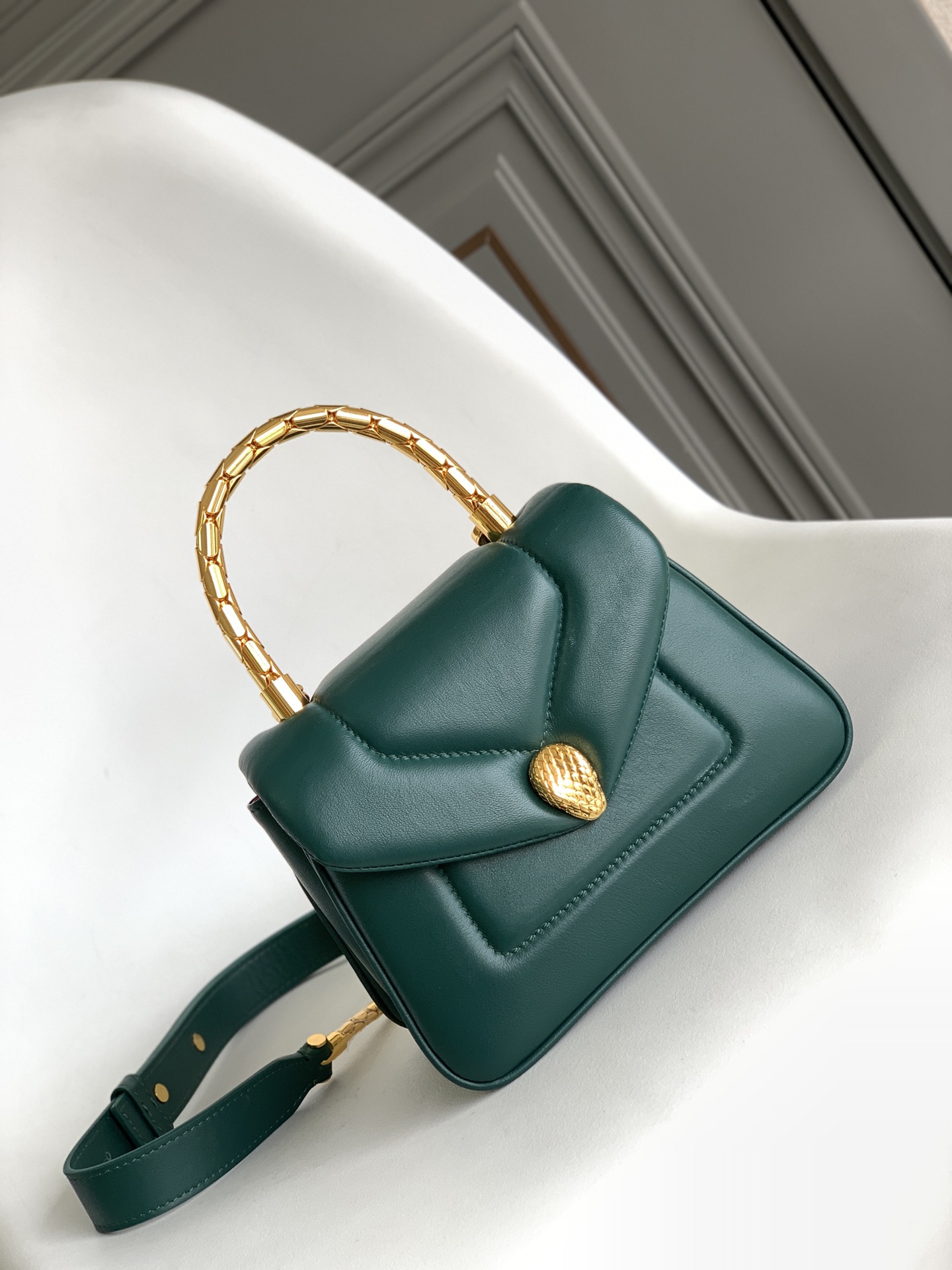 Bvlgari_Serpenti_Reverse